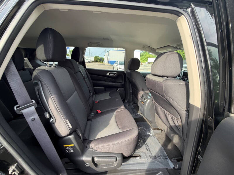 2018 Nissan Pathfinder SV