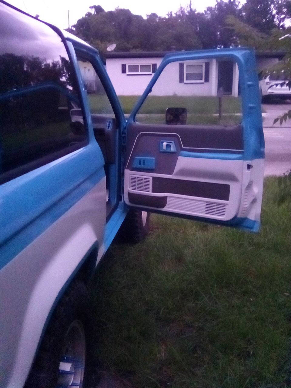 1989 Ford Bronco II for sale at C4C AUTO SALES in Orlando, FL