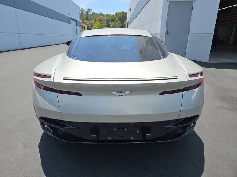 2017 Aston Martin DB11
