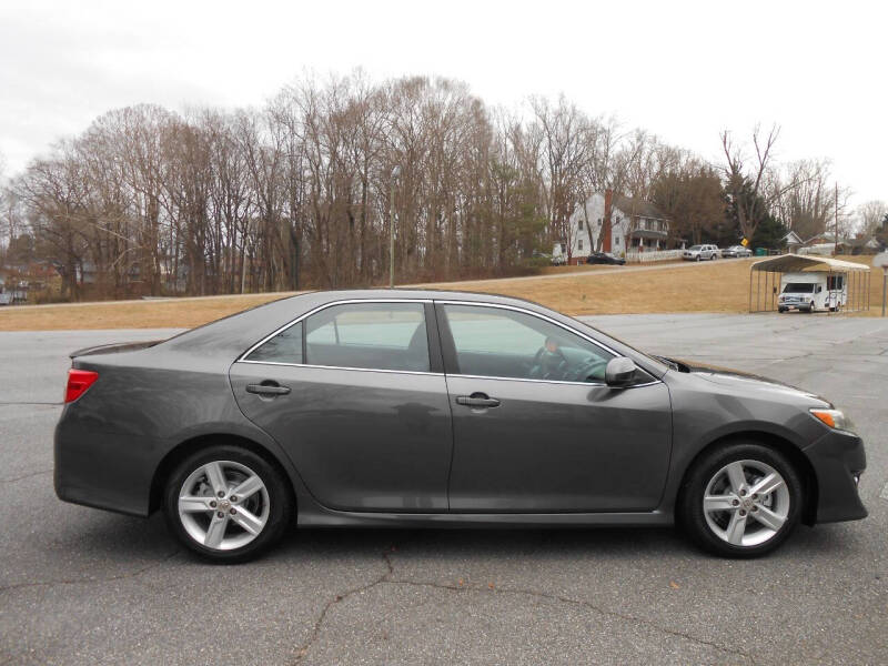 2014 Toyota Camry SE