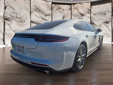 2018 Porsche Panamera