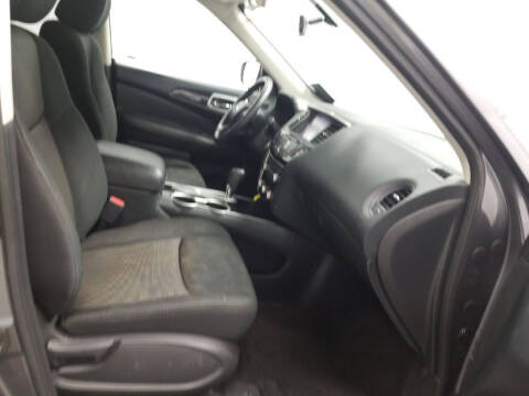 2018 Nissan Pathfinder S