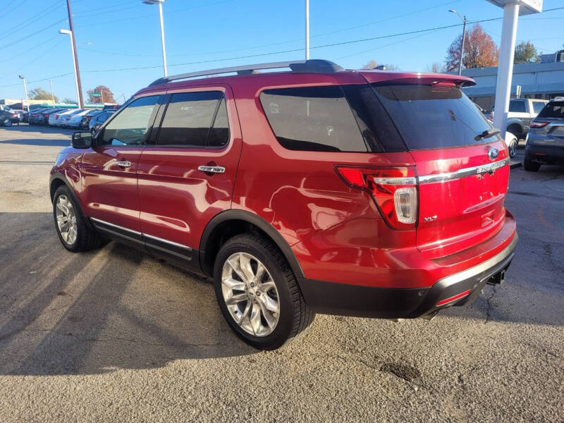 2014 Ford Explorer XLT photo 4