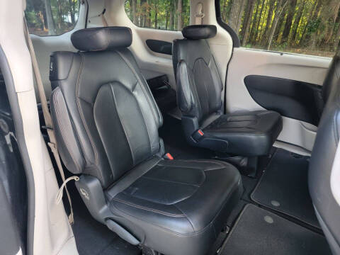 2017 Chrysler Pacifica Touring Plus