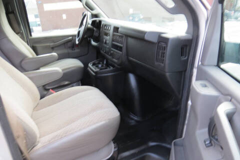 2017 GMC Savana 2500