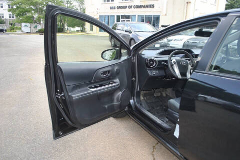 2016 Toyota Prius c Two