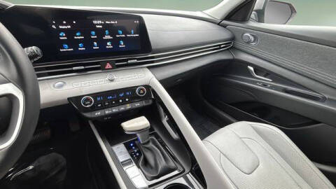 2023 Hyundai Elantra Hybrid Limited