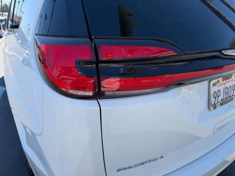 2021 Chrysler Pacifica Touring L