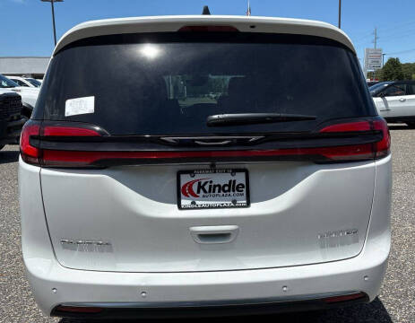 2027 Chrysler Pacifica Limited