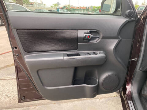 2008 Scion xB