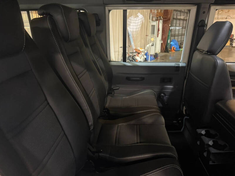 1990 Land Rover Defender