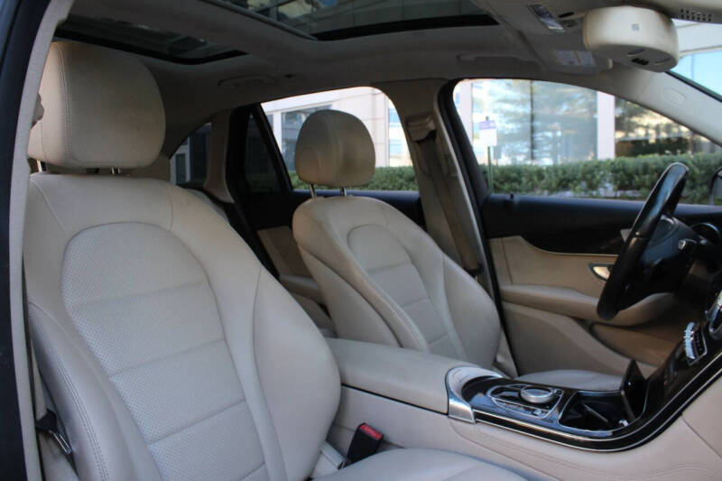 2017 Mercedes-Benz GLC GLC 300 4MATIC