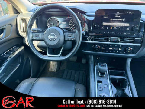 2023 Nissan Pathfinder SL