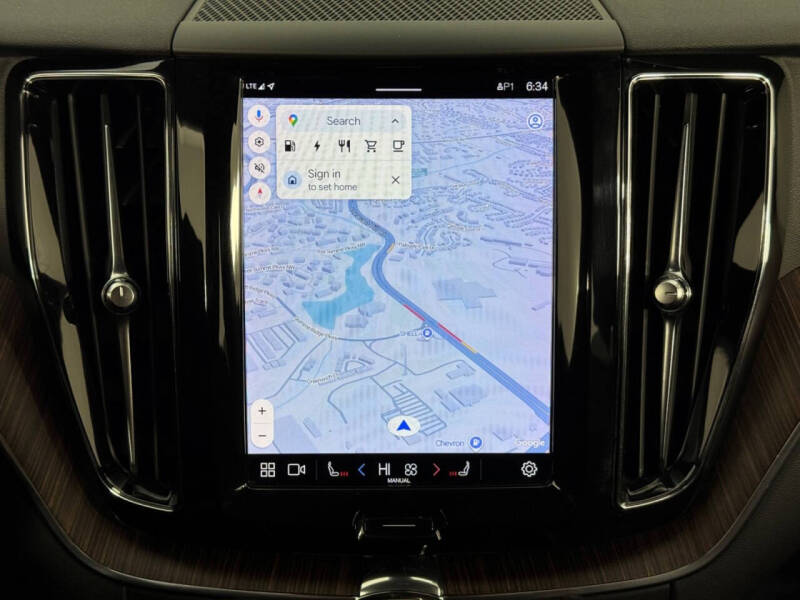 2022 Volvo XC60 Recharge T8 Inscription Expression