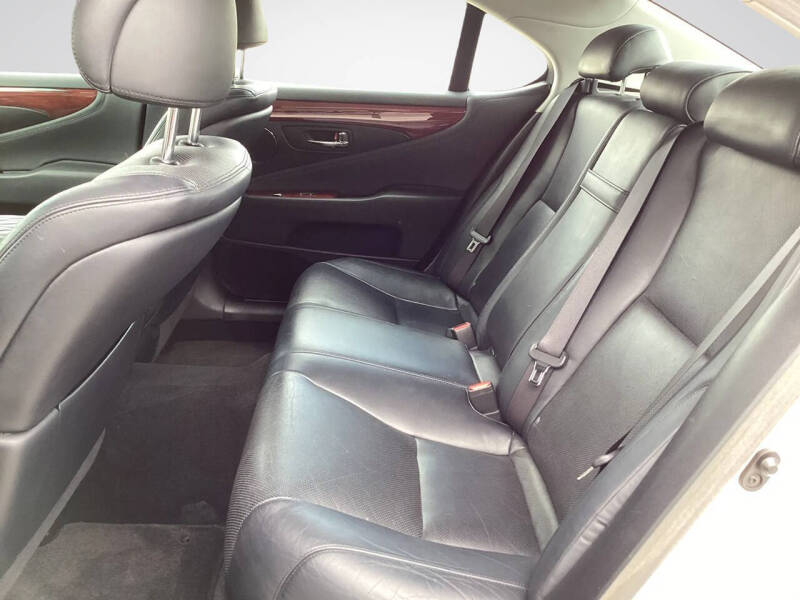 2011 Lexus LS 460