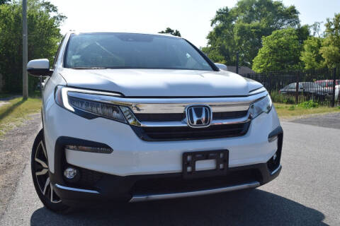 2021 Honda Pilot for sale at QUEST AUTO GROUP LLC in Redford MI