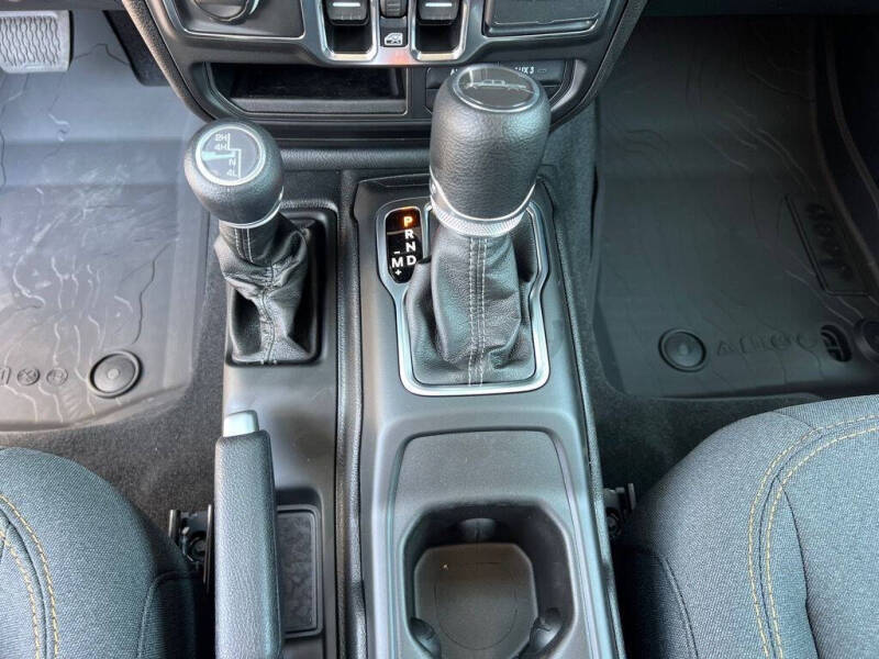 2025 Jeep Gladiator Sport S