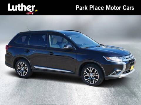 2016 Mitsubishi Outlander for sale at Park Place Motor Cars in Rochester MN