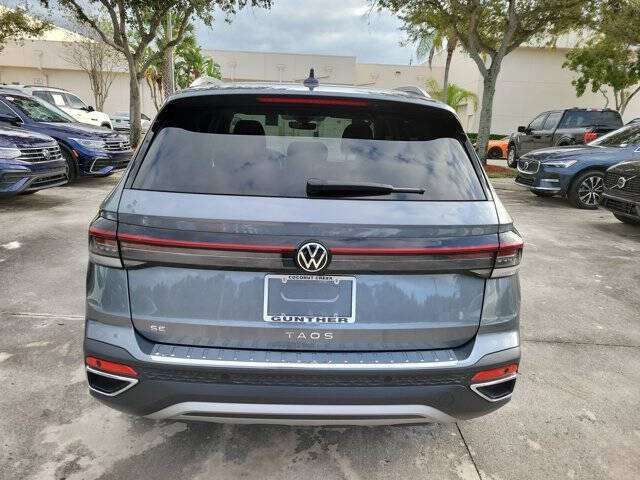 2025 Volkswagen Taos SE