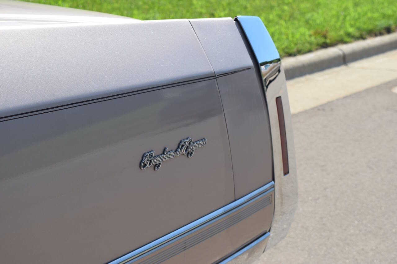 1991 Cadillac Brougham 44