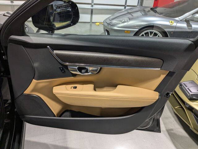 2018 Volvo V90 Cross Country T5