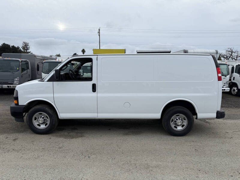 2021 Chevrolet Express 2500