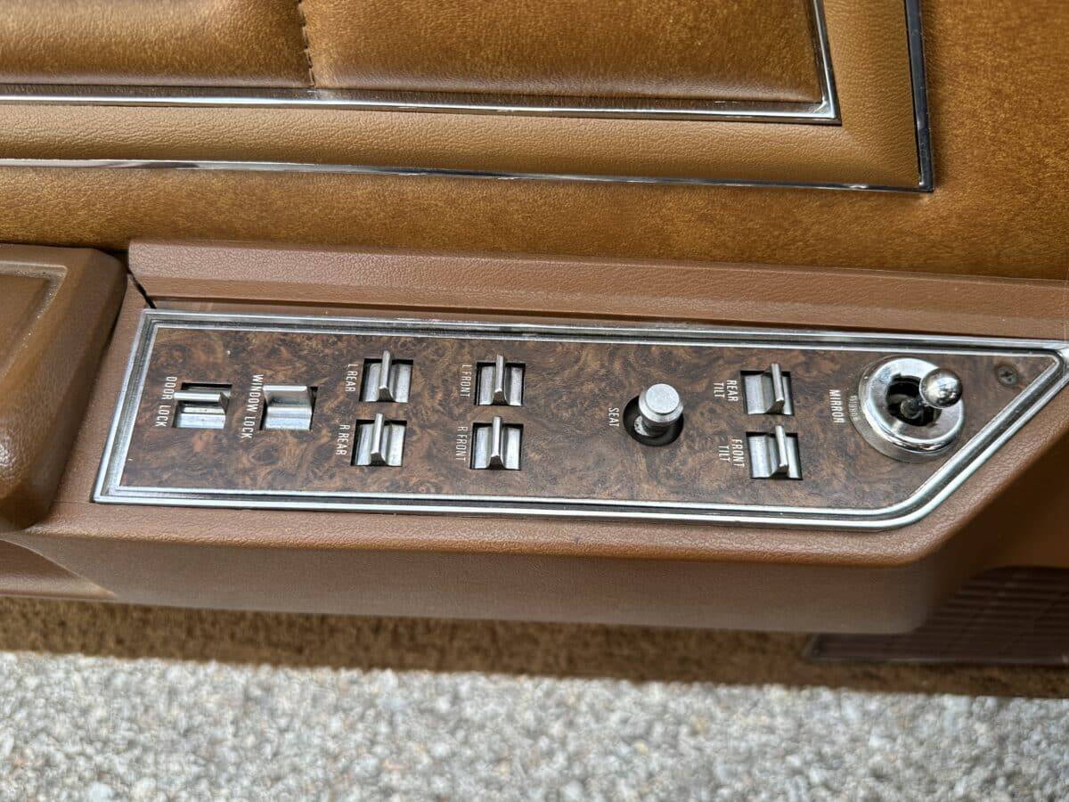 1973 Lincoln Continental 75