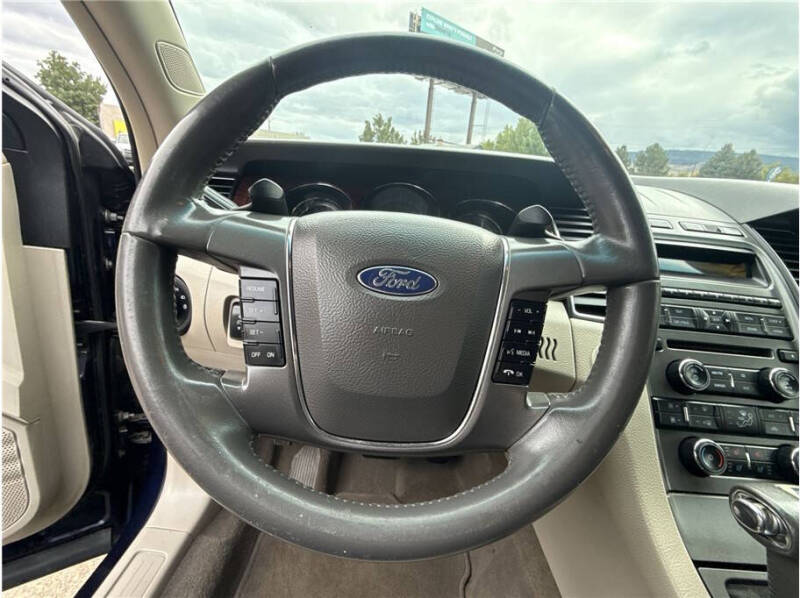 2011 Ford Taurus SEL