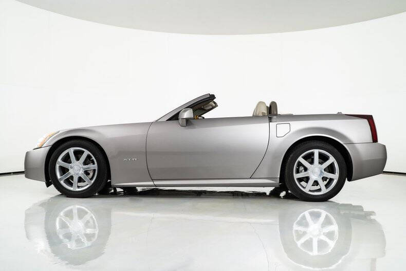 2005 Cadillac XLR
