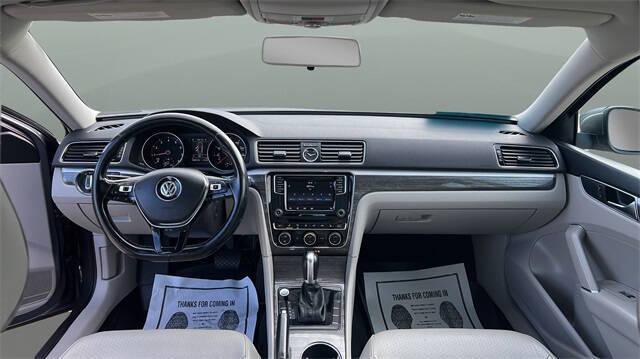 2017 Volkswagen Passat 1.8T SE