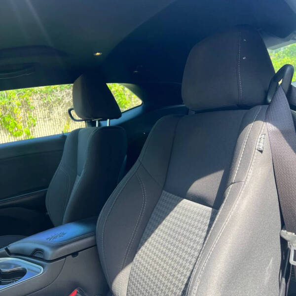 2019 Dodge Challenger SXT