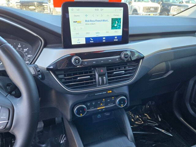 2022 Ford Escape SE