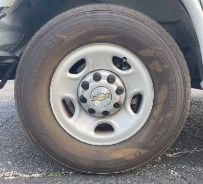 2022 Chevrolet Express 2500