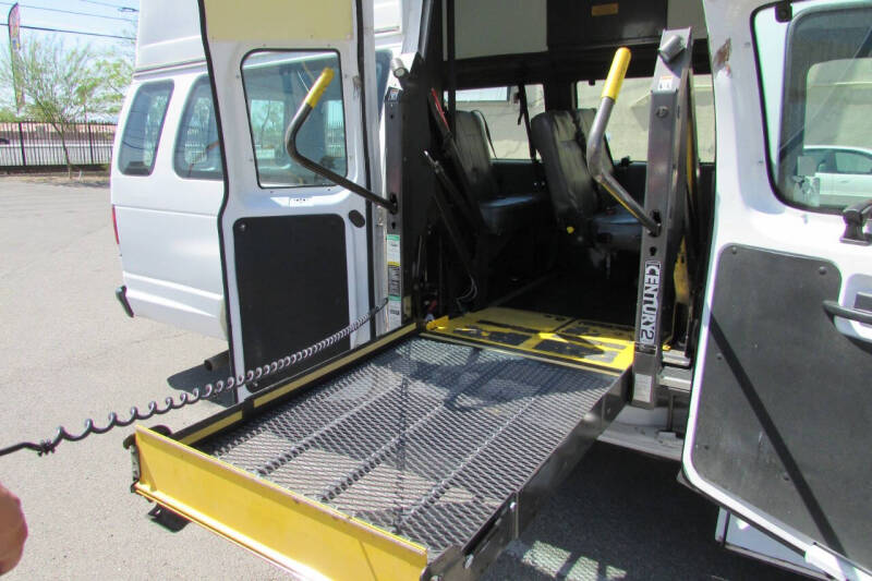 2011 Ford E-Series E-350 SD