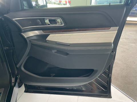 2017 Ford Explorer Platinum