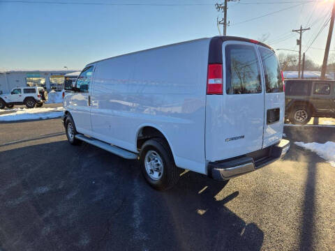 2022 Chevrolet Express 2500