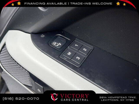 2022 Land Rover Defender 110 X-Dynamic SE