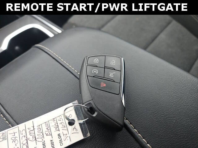 2025 GMC Acadia Elevation