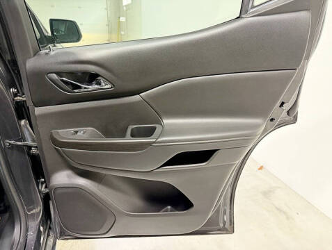 2017 GMC Acadia SLE-2