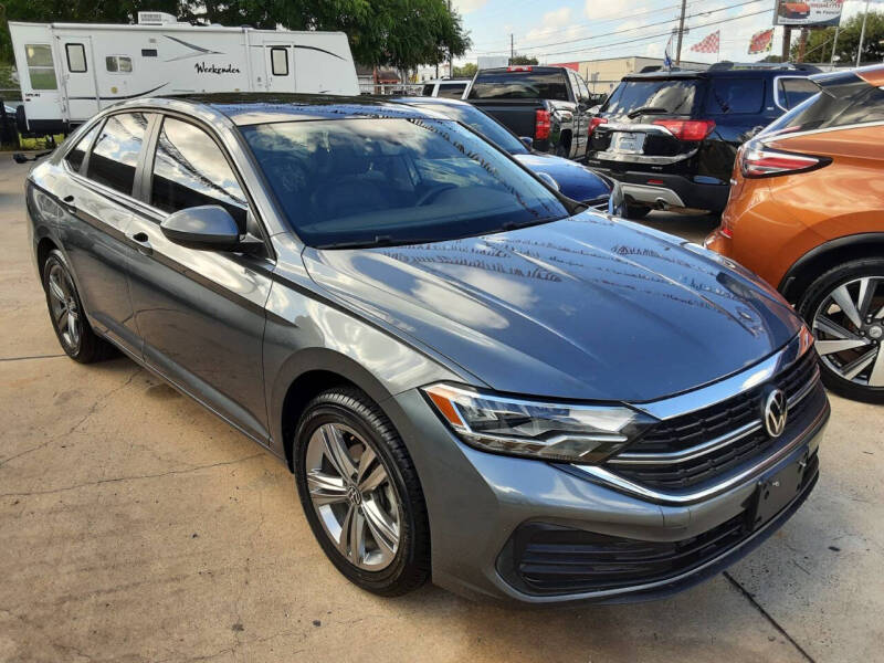 2022 Volkswagen Jetta SE's photo