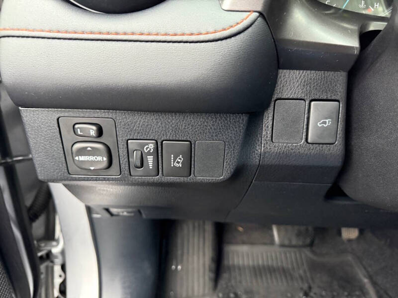 2017 Toyota RAV4 Hybrid SE