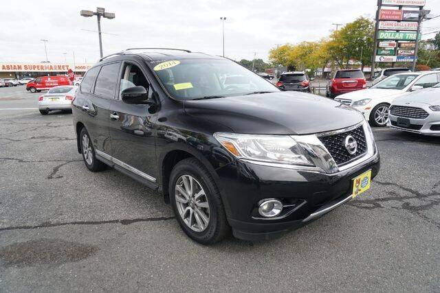 2014 Nissan Pathfinder for sale at Green Leaf Auto Sales in Malden MA