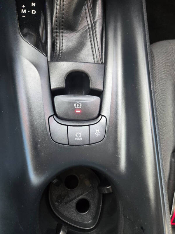 2021 Toyota C-HR XLE