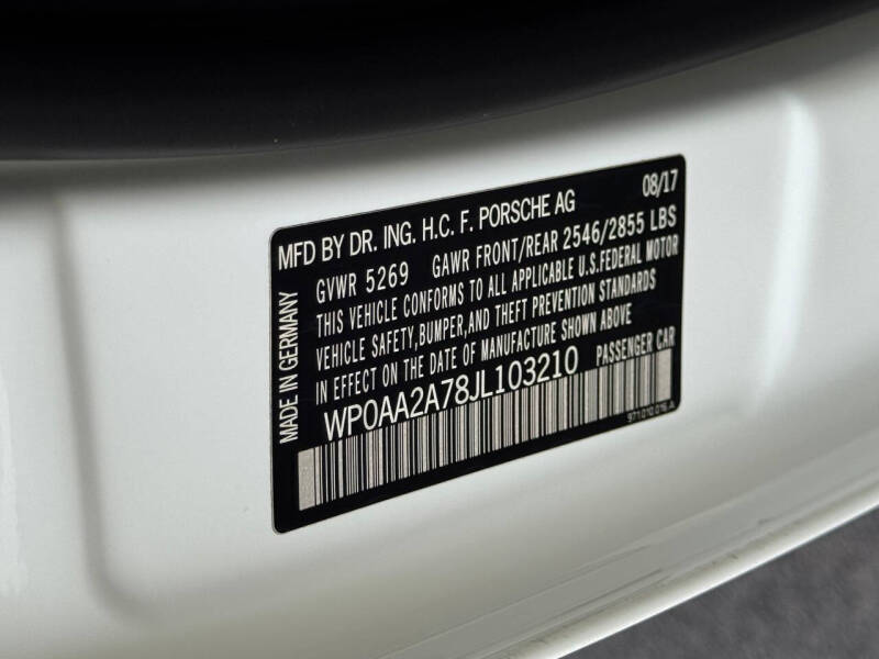 2018 Porsche Panamera 4