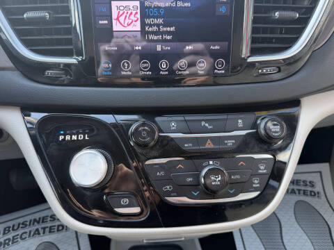 2018 Chrysler Pacifica Touring L Plus