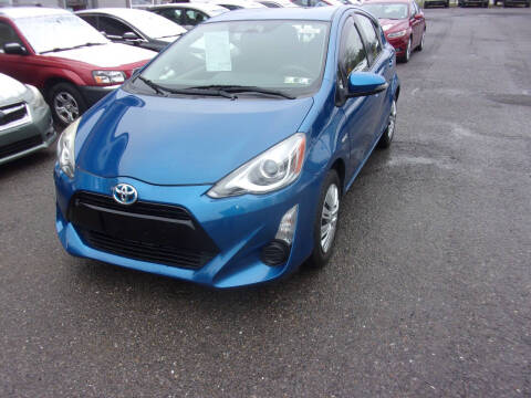 2015 Toyota Prius c Two