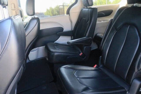 2020 Chrysler Voyager LXi