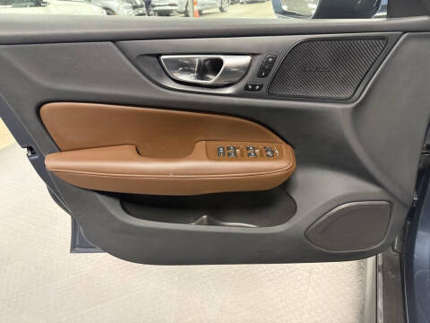 2023 Volvo V60 Cross Country B5 Plus