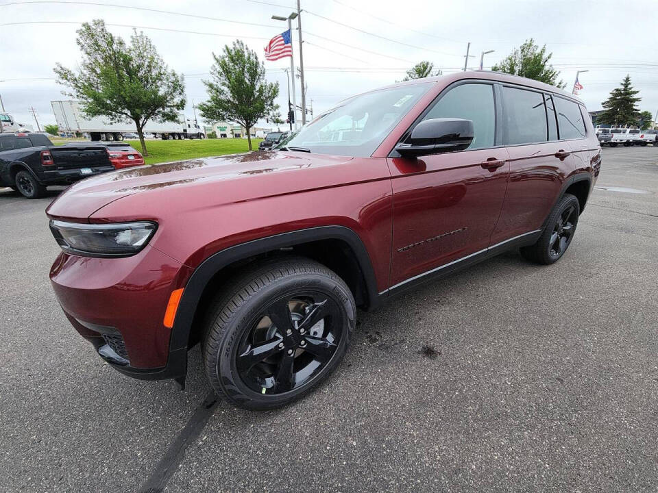 2024 Jeep Grand Cherokee L for sale at Victoria Auto Sales in Victoria, MN