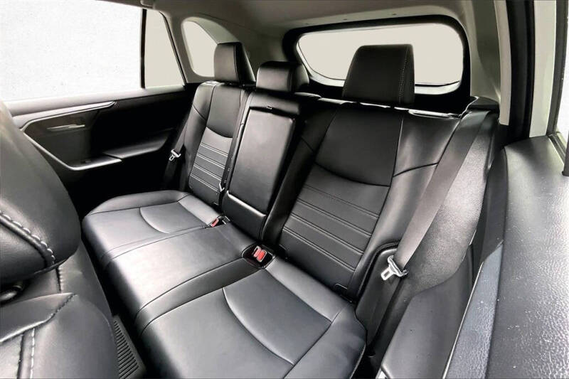 2023 Toyota RAV4 Hybrid XLE Premium